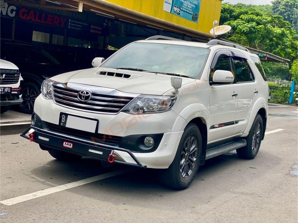 Mobil Toyota Fortuner 2012