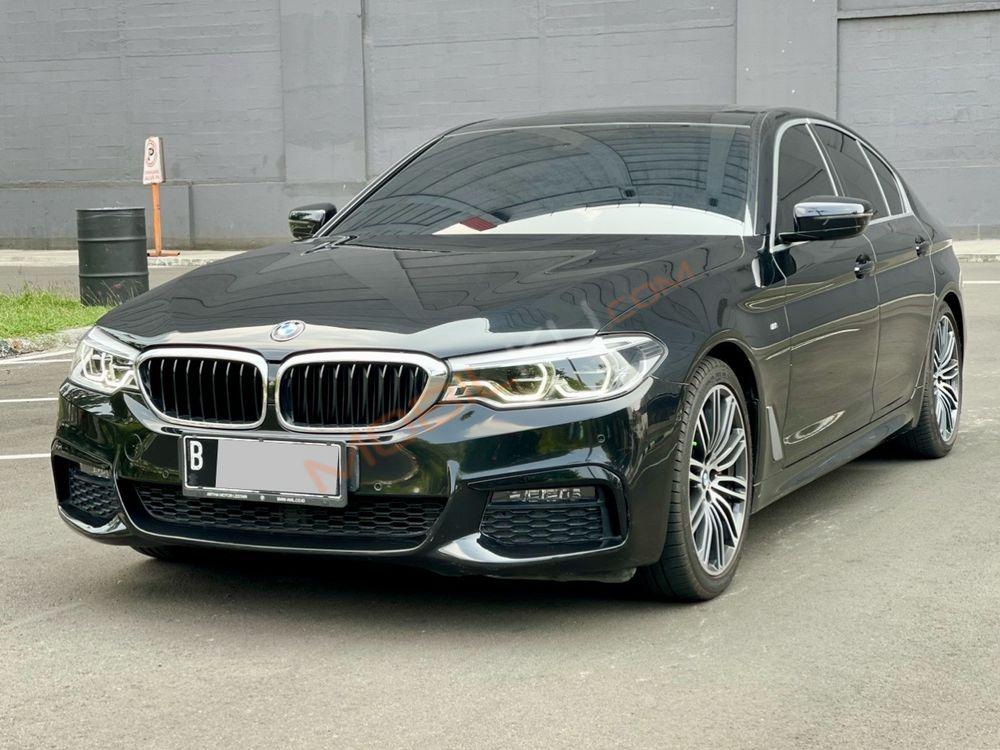 Mobil BMW 5 Series 2020