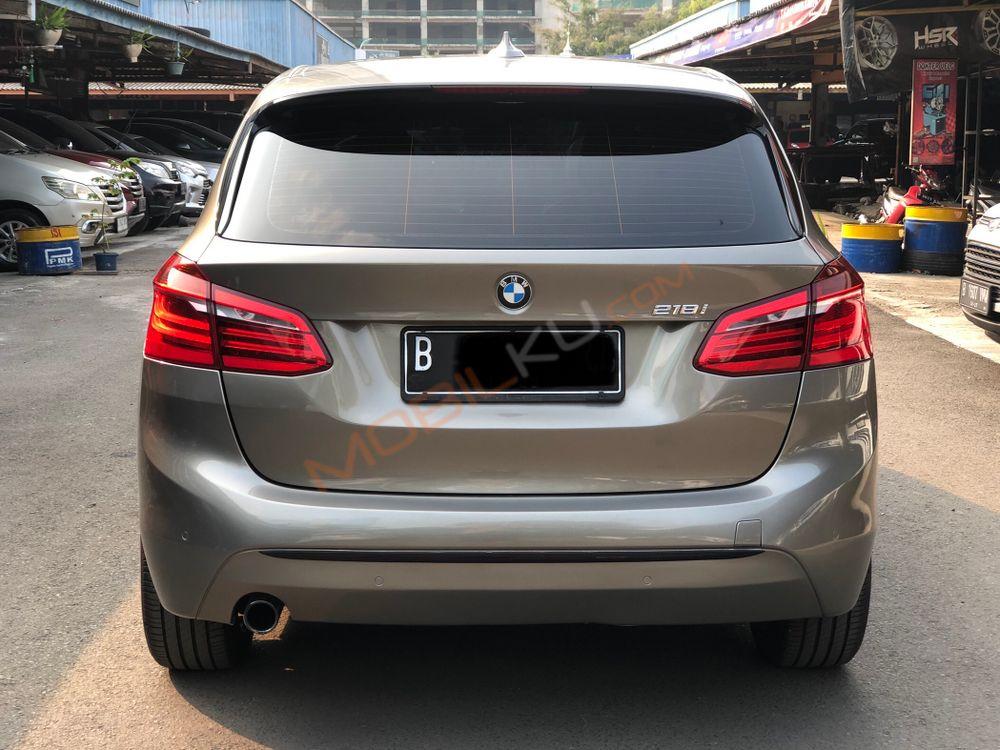 Mobil BMW 2 Series 2015