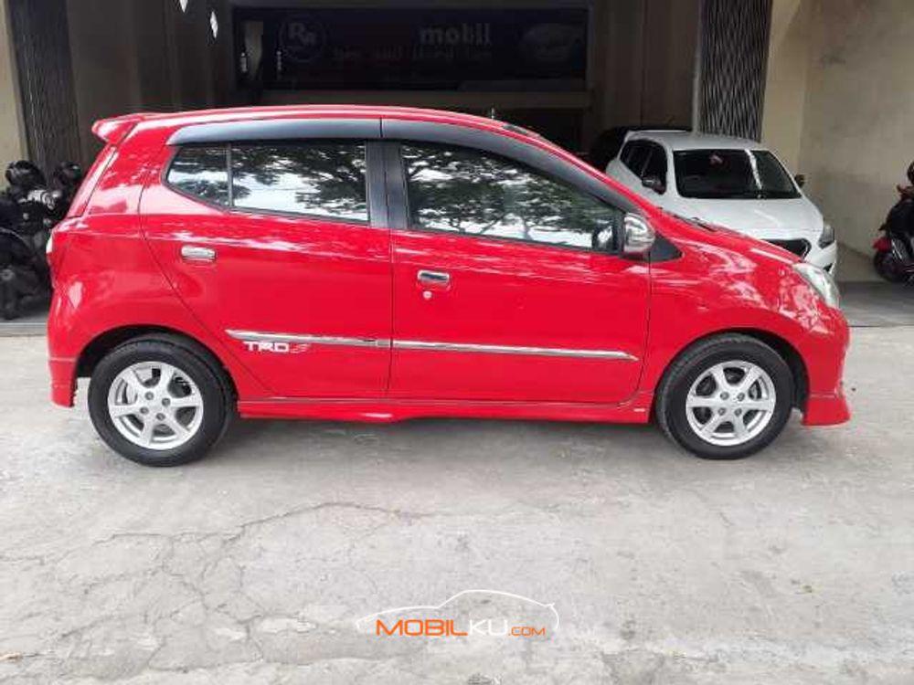 Mobil Toyota Agya 2016