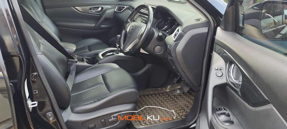 Mobil Nissan X-Trail 2014