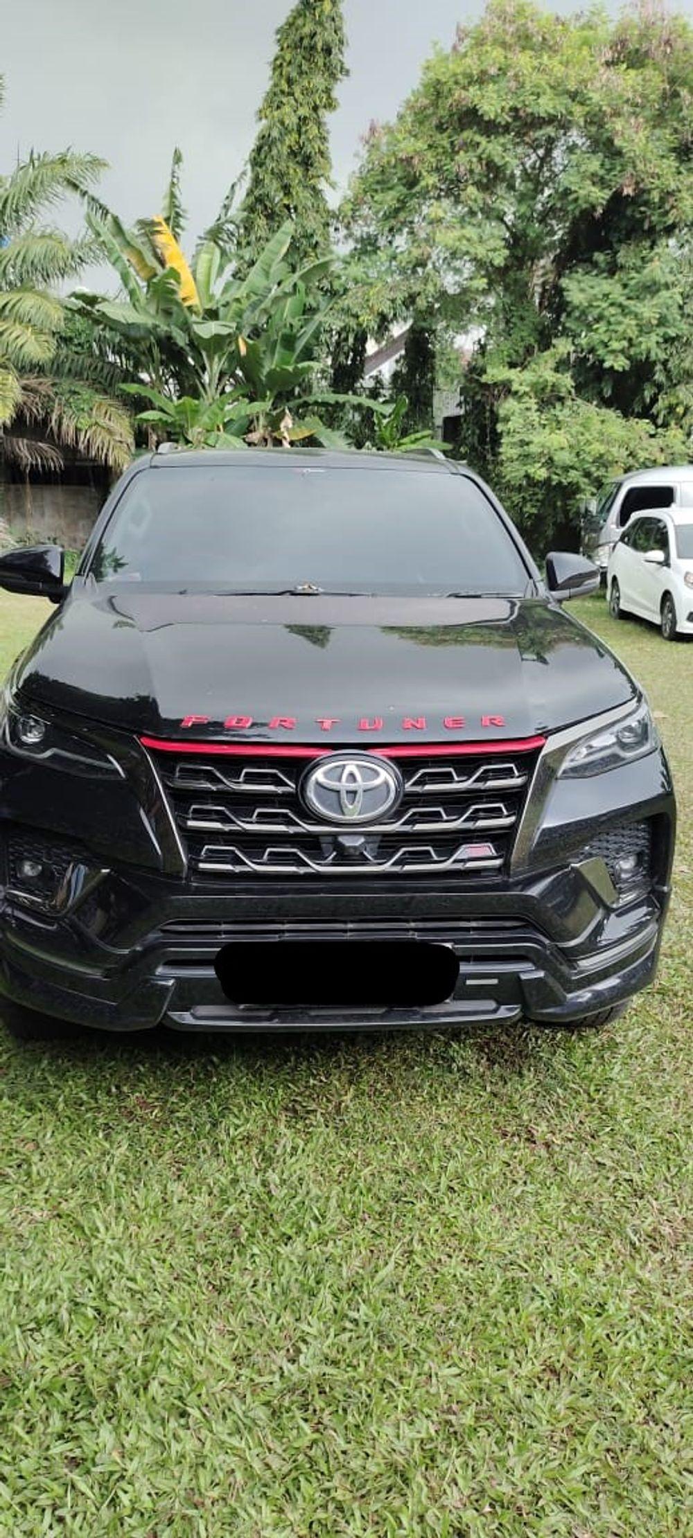 Mobil Toyota Fortuner 2021