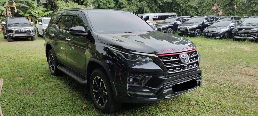 Mobil Toyota Fortuner 2021