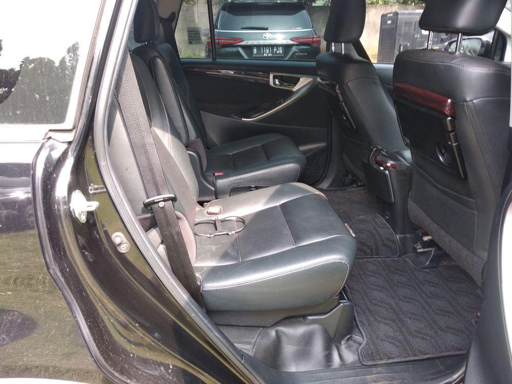 Mobil Toyota Kijang Innova 2020