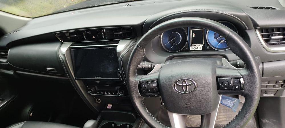 Mobil Toyota Fortuner 2021