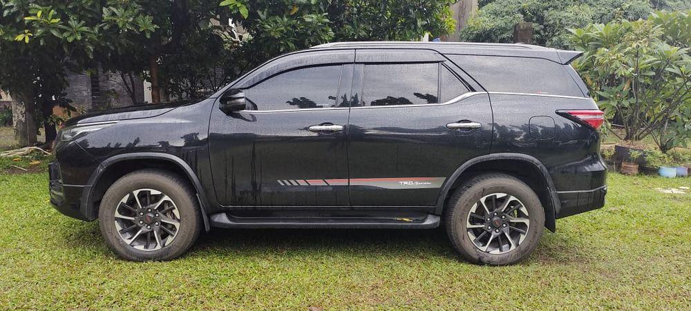 Mobil Toyota Fortuner 2021