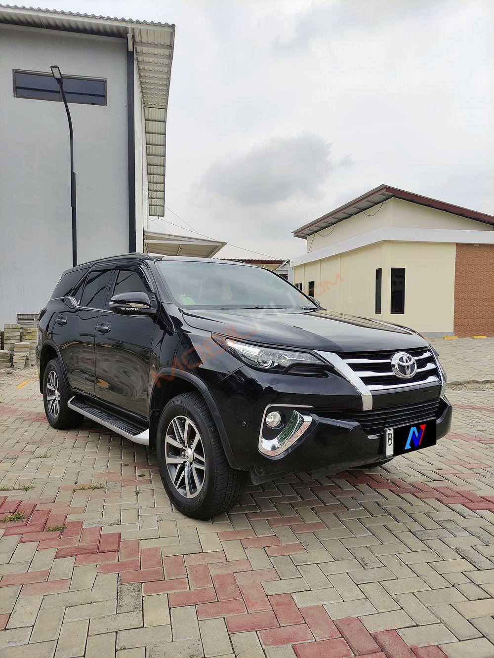 Mobil Toyota Fortuner 2020