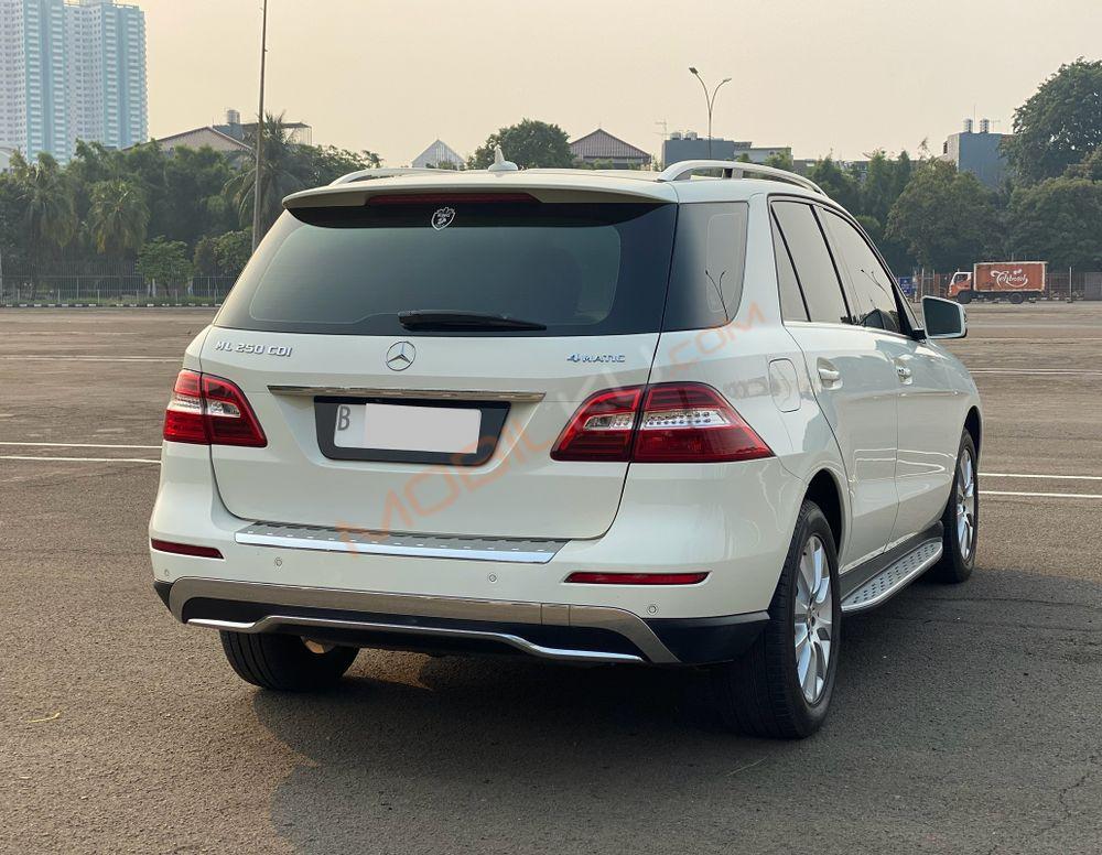 Mobil Mercedes-Benz ML 2013