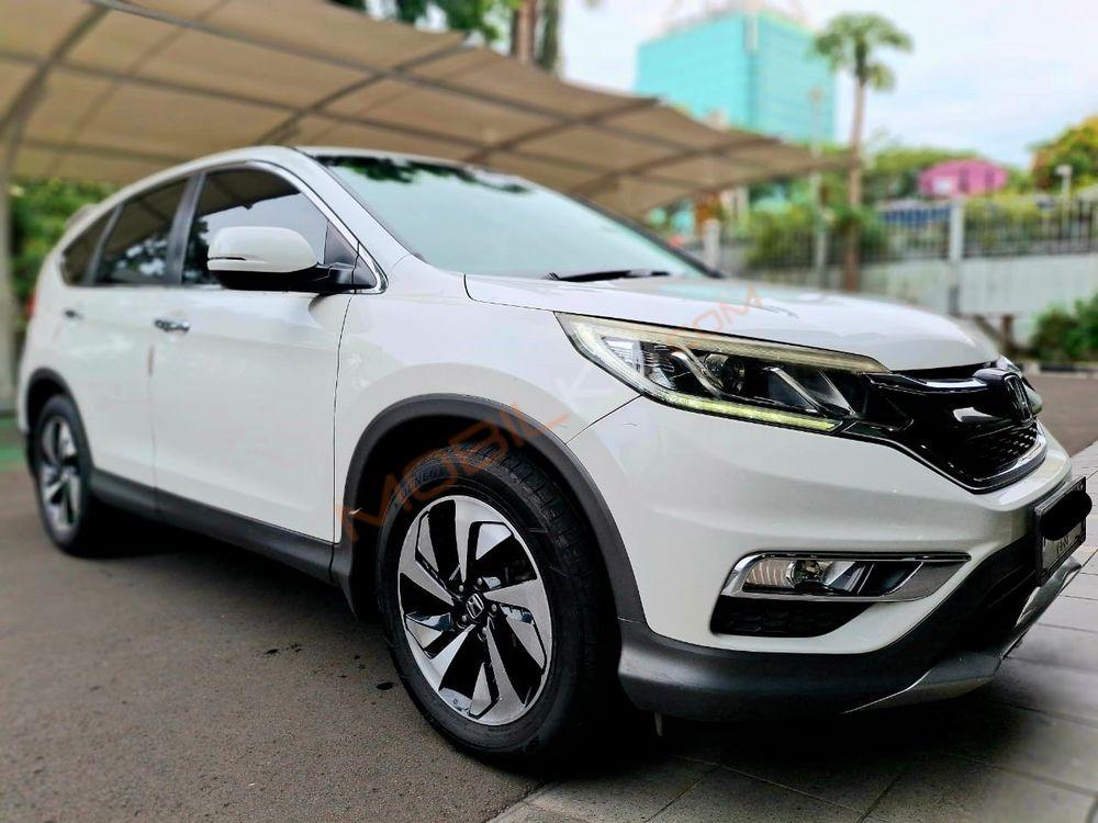 Mobil Honda CR-V 2015