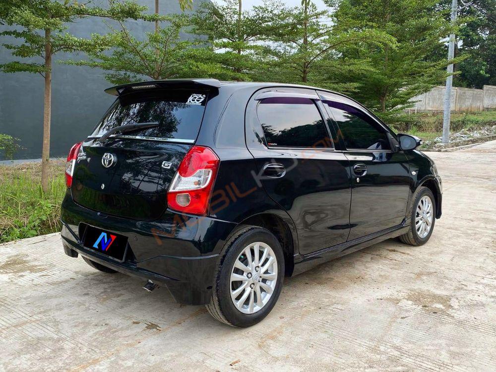 Mobil Toyota Etios 2016