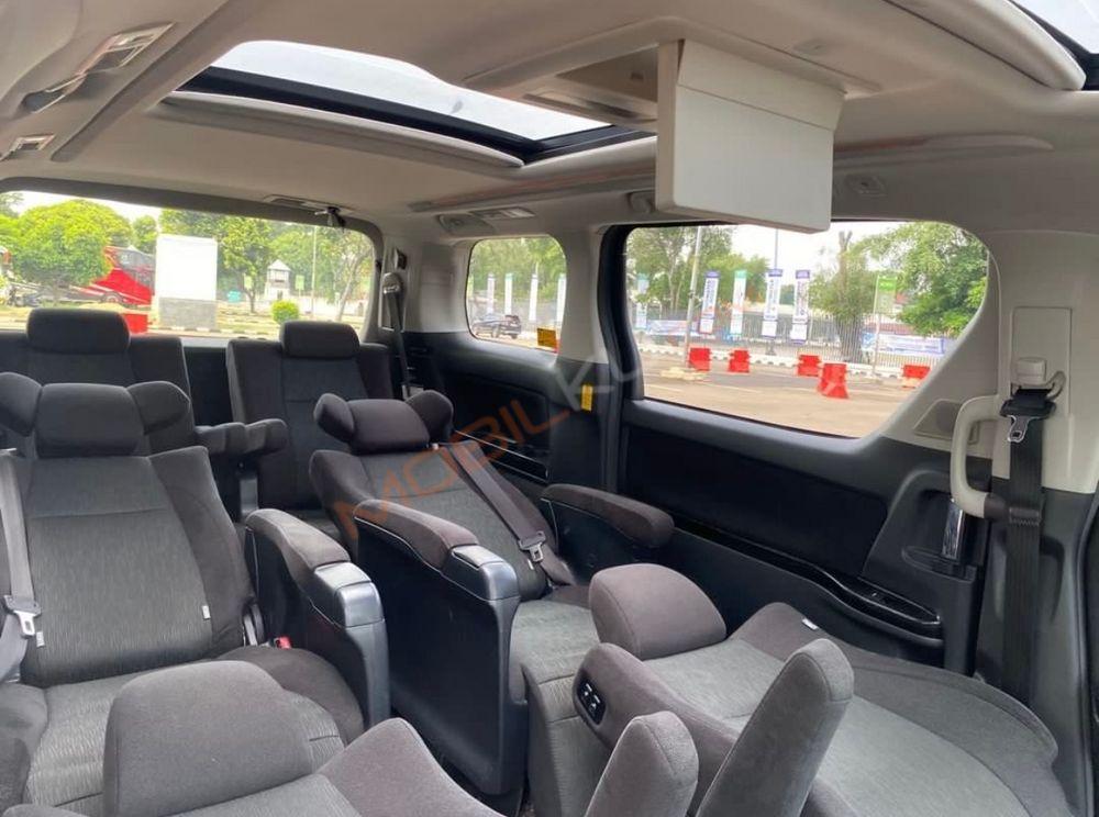 Mobil Toyota Alphard 2014