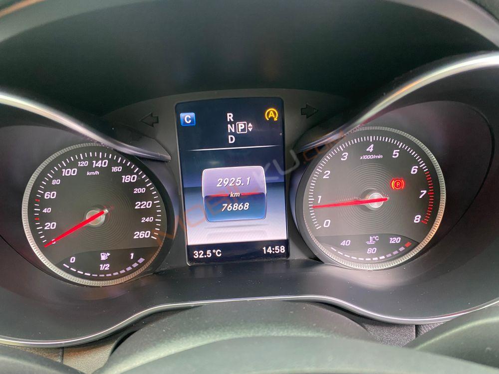 Mobil Mercedes-Benz C-Class 2014