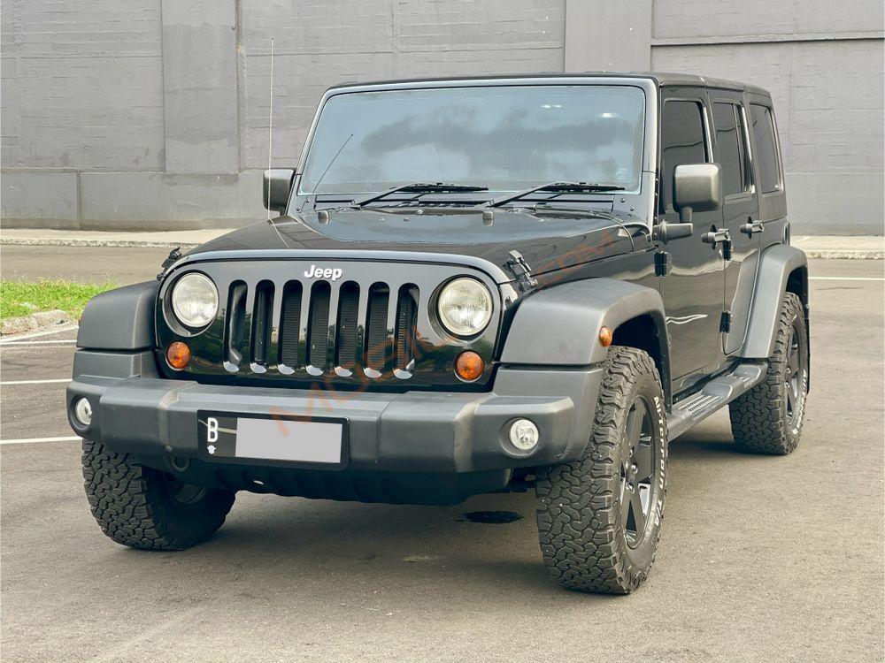 Mobil Jeep Wrangler 2011