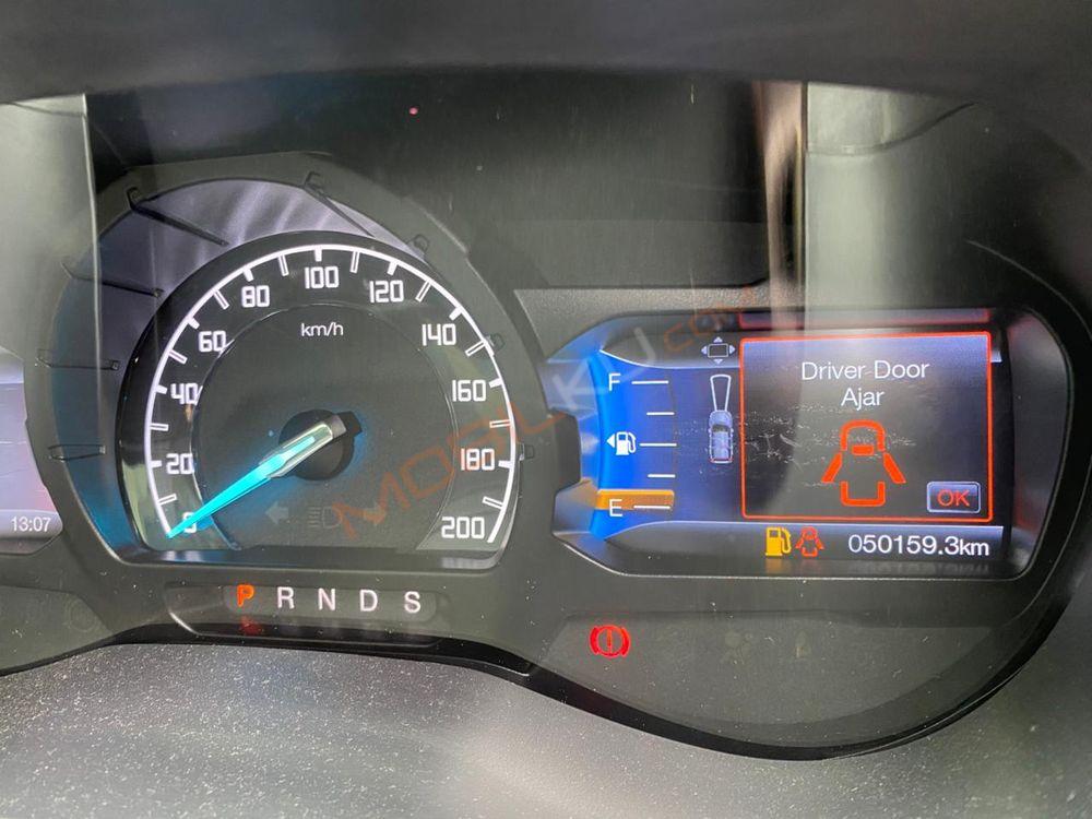 Mobil Ford Everest 2016