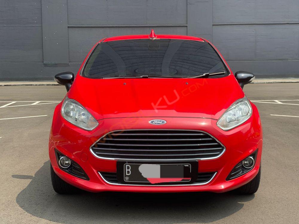 Mobil Ford Fiesta 2013