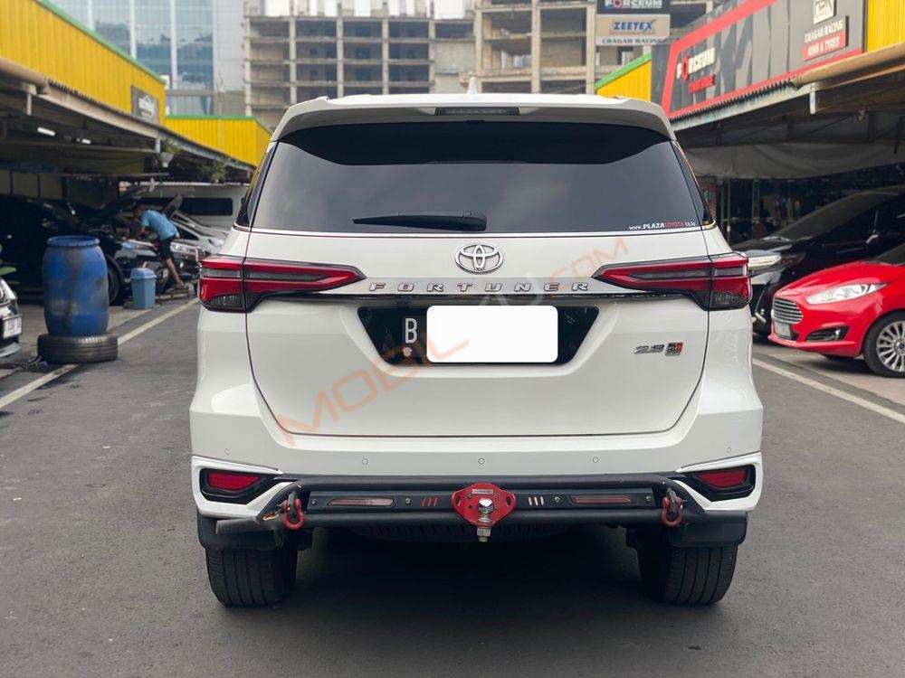 Mobil Toyota Fortuner 2022