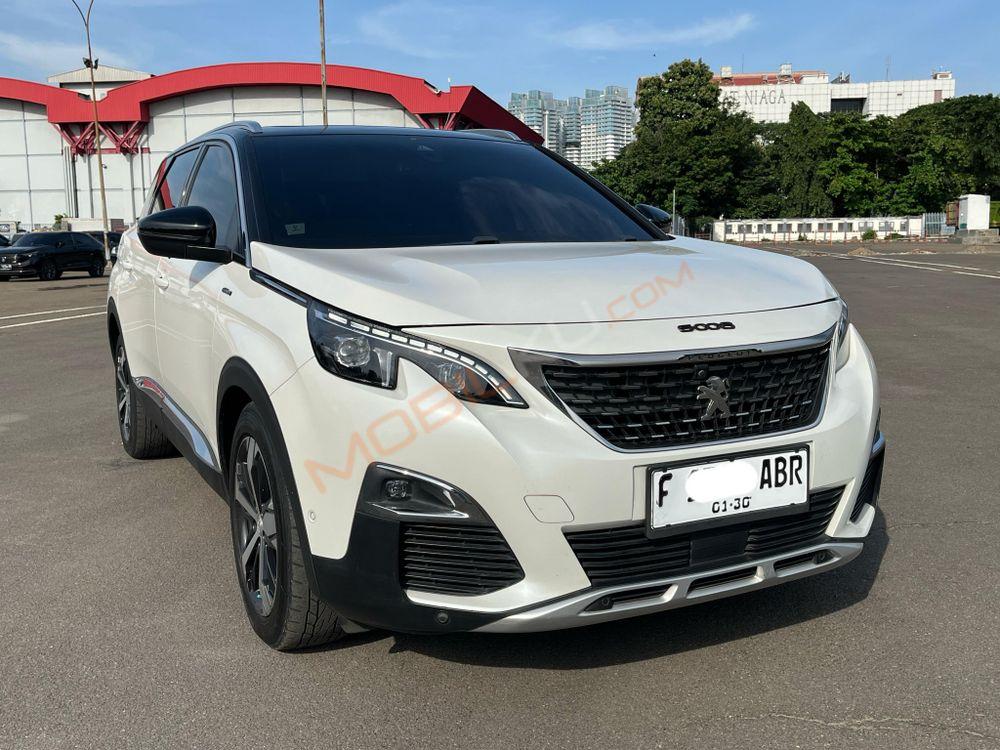 Mobil Peugeot 5008 2019