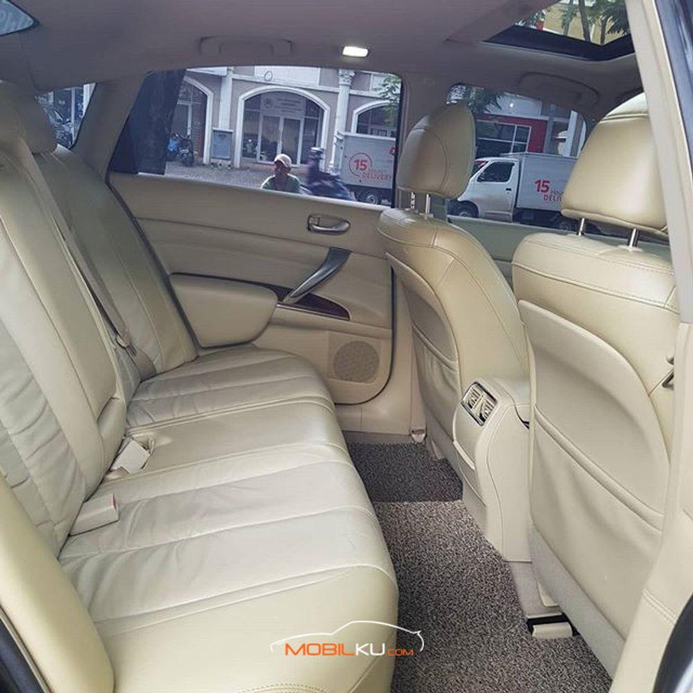 Mobil Nissan Teana 2012