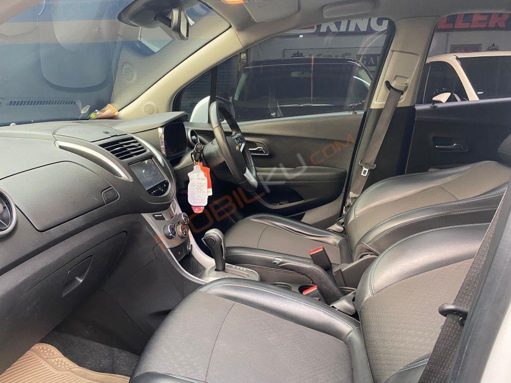 Mobil Chevrolet Trax 2016