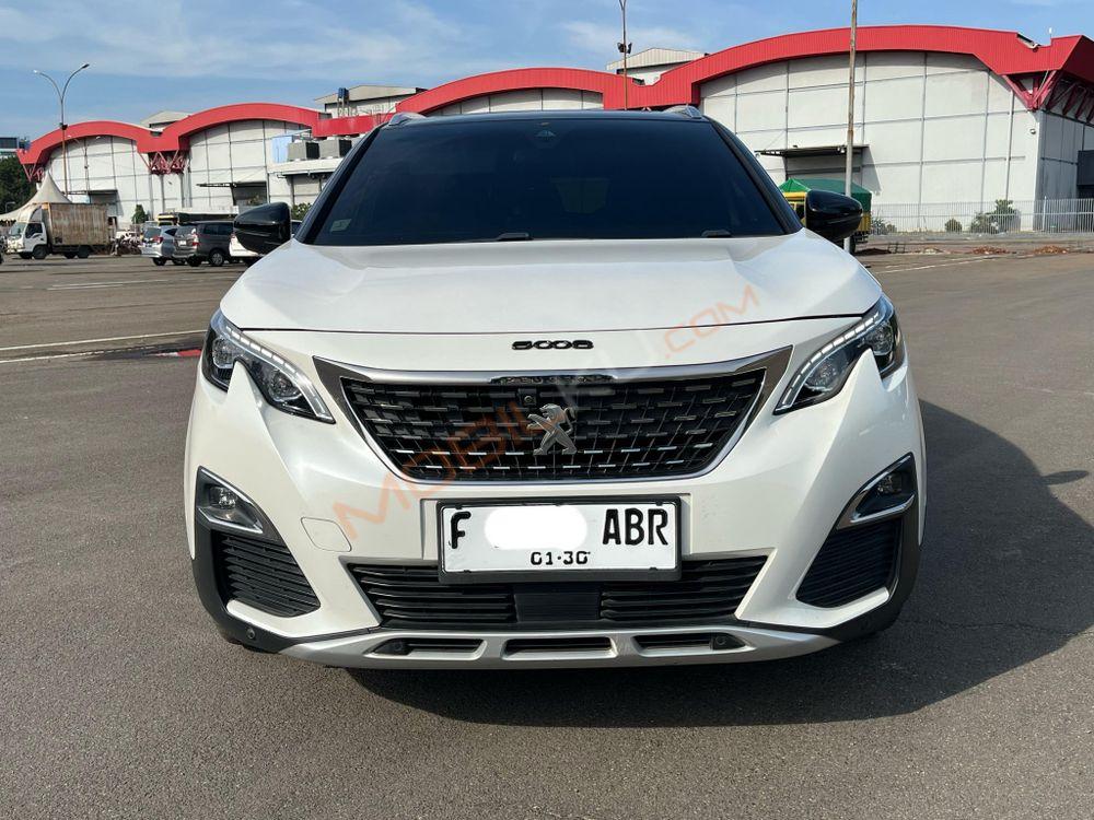 Mobil Peugeot 5008 2019