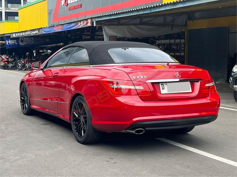 Mobil Mercedes-Benz E-Class 2013