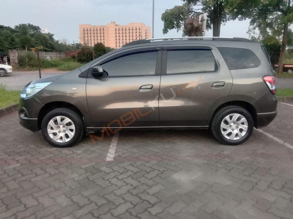 Mobil Chevrolet Spin 2014