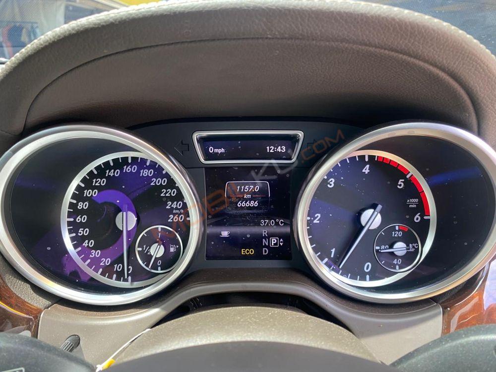 Mobil Mercedes-Benz GL 2013