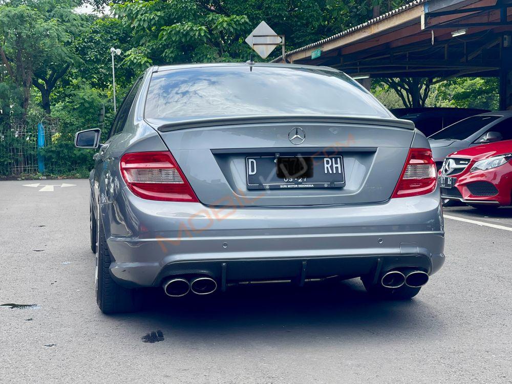Mobil Mercedes-Benz C-Class 2011