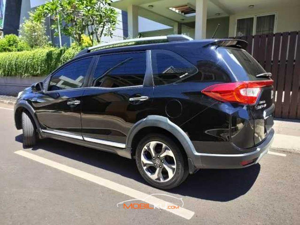 https://mobilku.s3.ap-southeast-3.amazonaws.com/ads/1000/11ccdeb6-ec0e-4644-81b1-91ef67721c1e.jpg