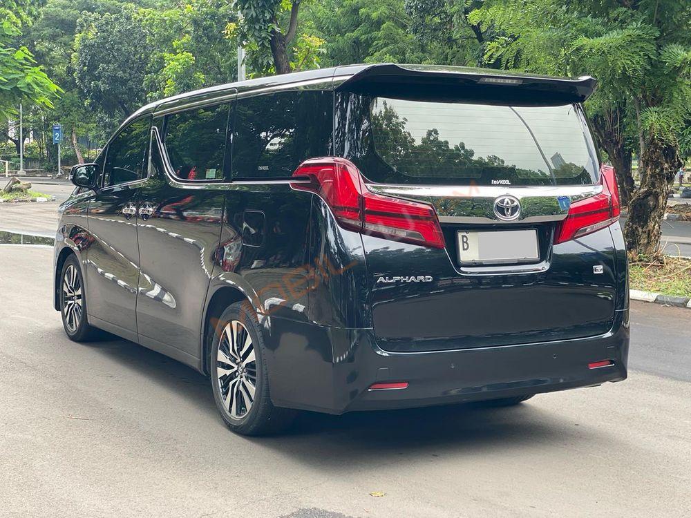 Mobil Toyota Alphard 2019