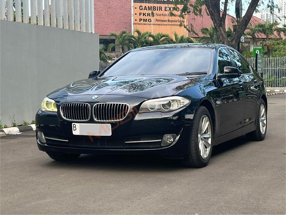 Mobil BMW 5 Series 2013
