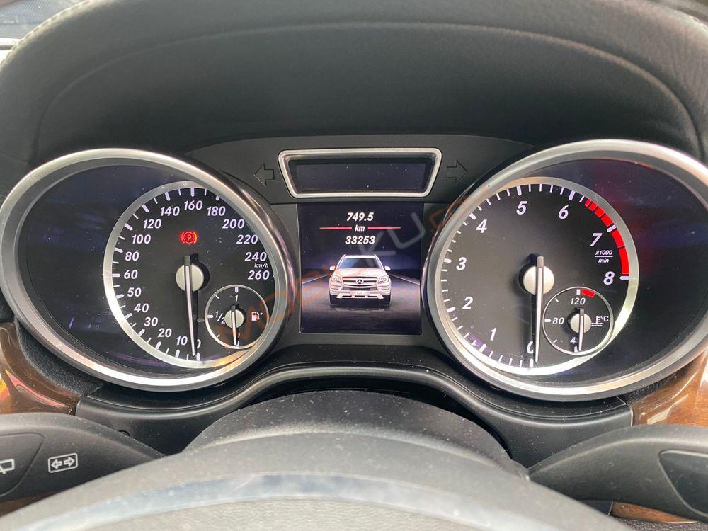 Mobil Mercedes-Benz GL 2016