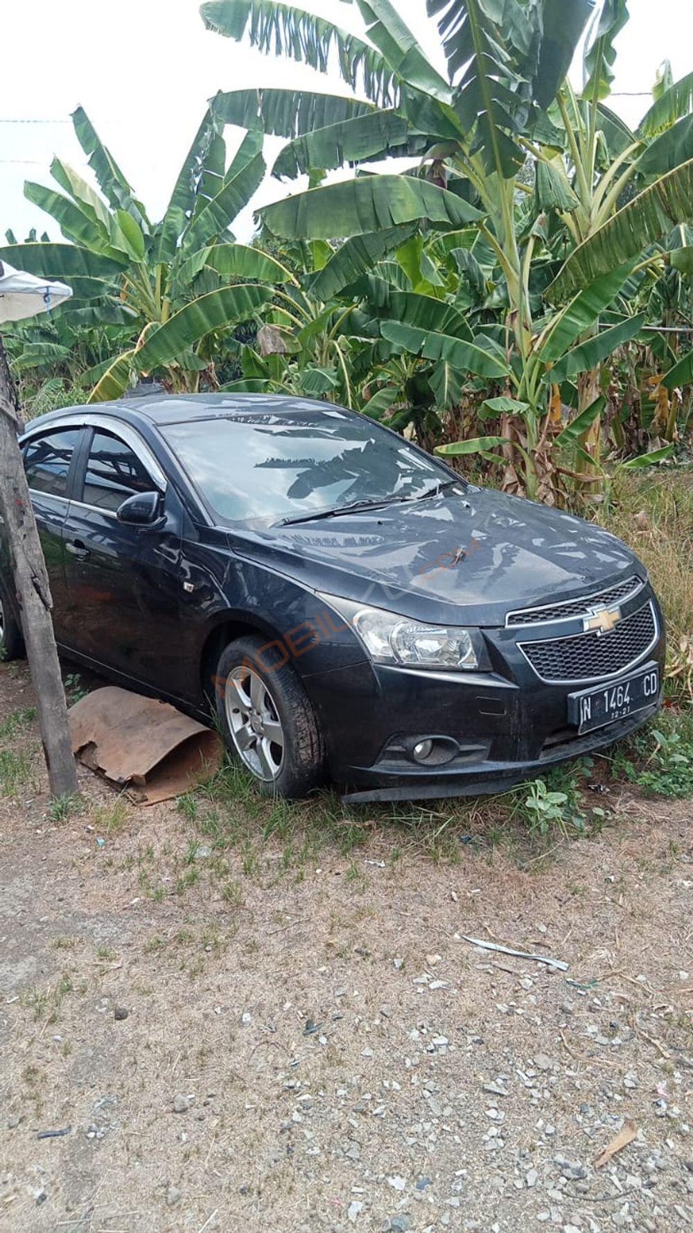 Mobil Chevrolet Cruze 2011