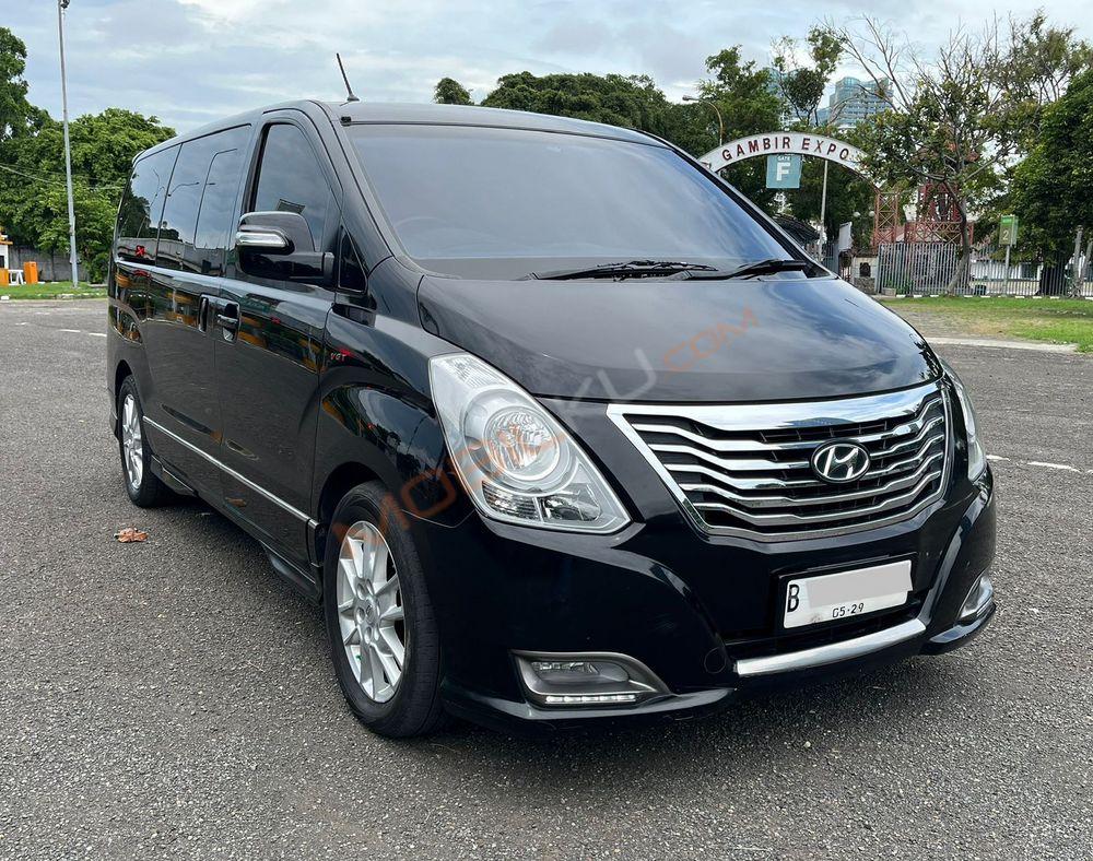Mobil Hyundai H-1 2015