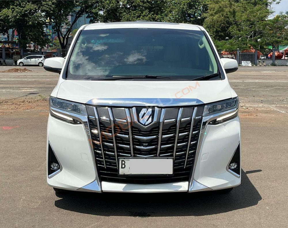 Mobil Toyota Alphard 2019