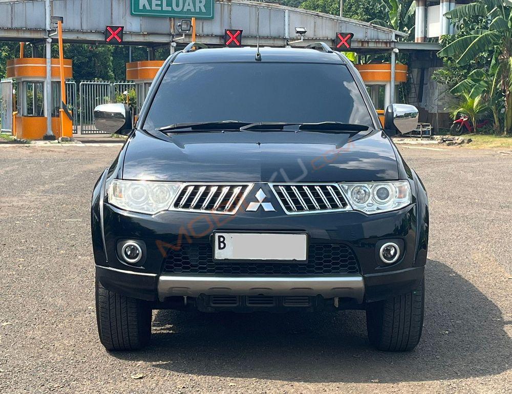 Mobil Mitsubishi Pajero 2010