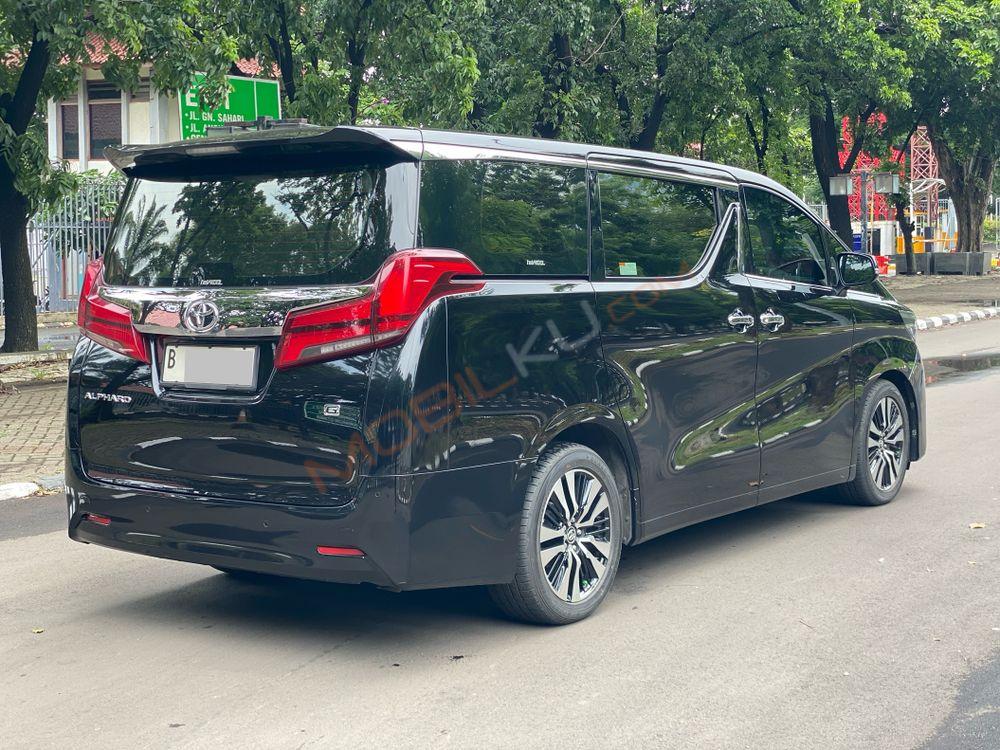Mobil Toyota Alphard 2019