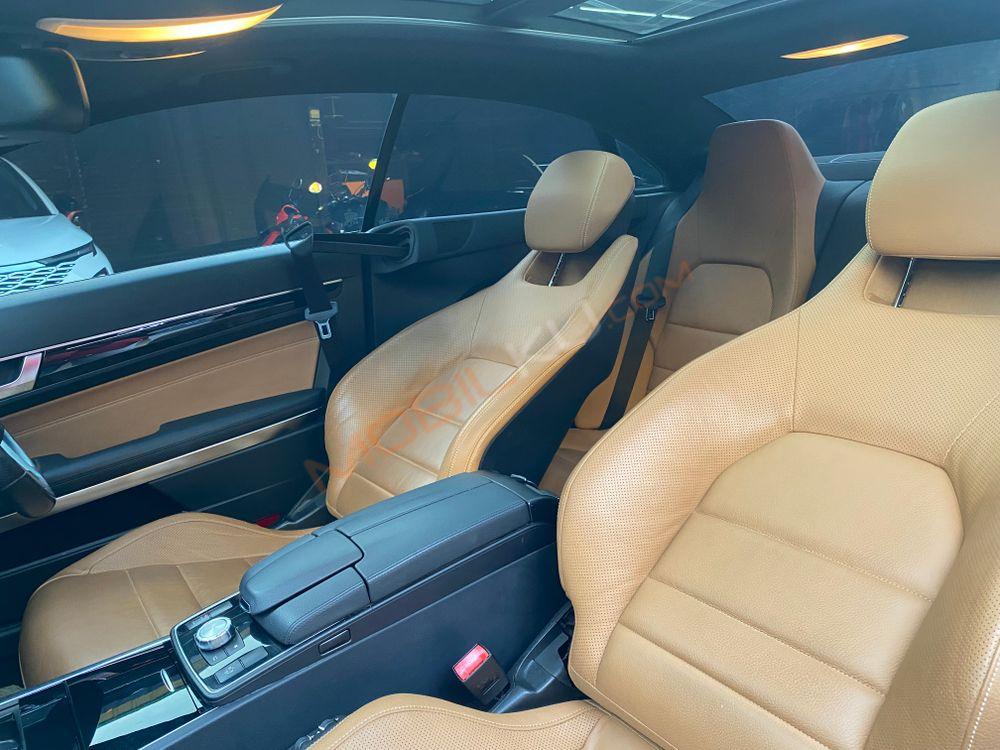 Mobil Mercedes-Benz E-Class 2013