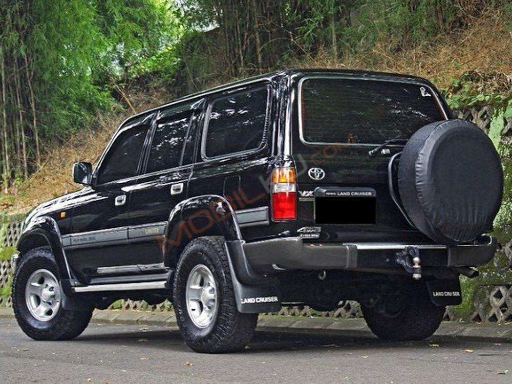Mobil Toyota Land Cruiser 1998