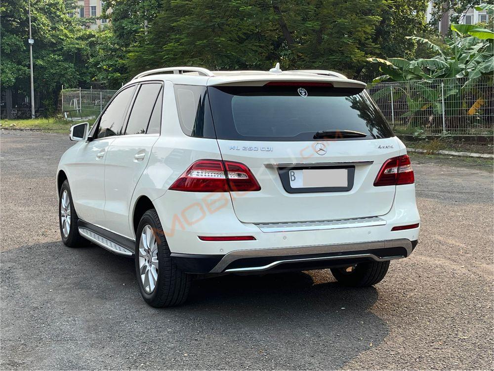Mobil Mercedes-Benz ML 2013