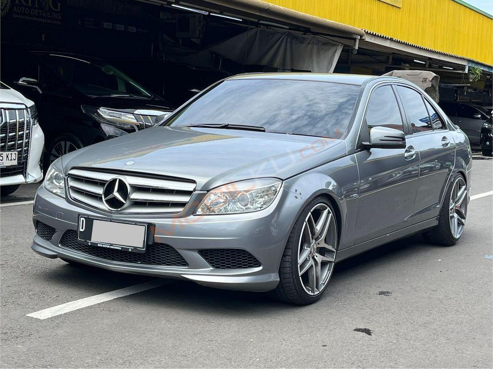 Mobil Mercedes-Benz C-Class 2011