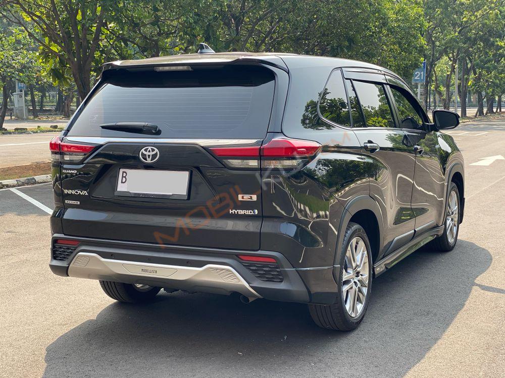 Mobil Toyota Kijang Innova Zenix 2024