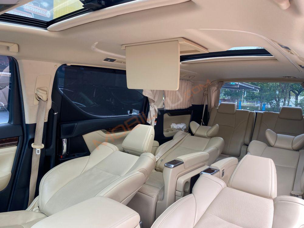 Mobil Toyota Alphard 2022