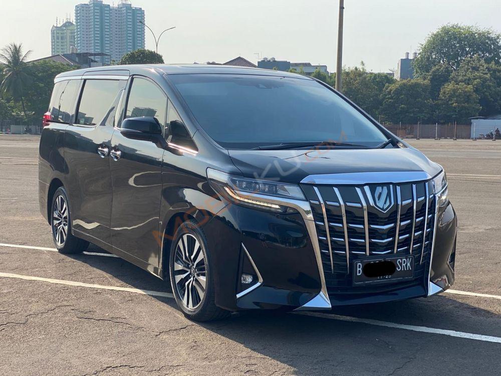 Mobil Toyota Alphard 2020