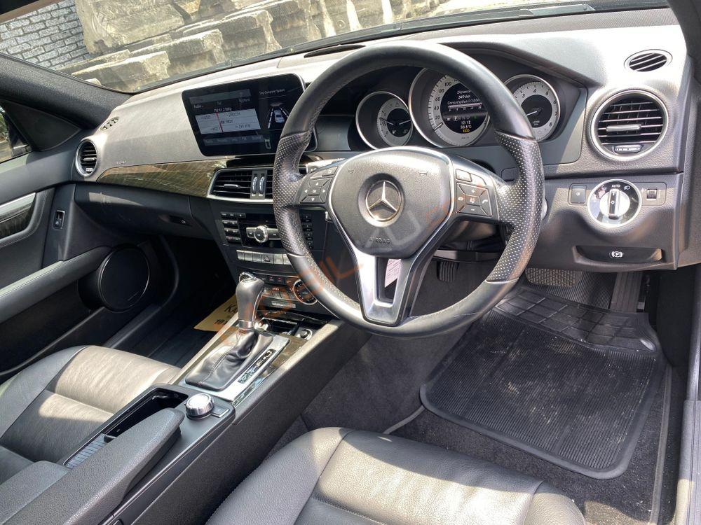 Mobil Mercedes-Benz C-Class 2013
