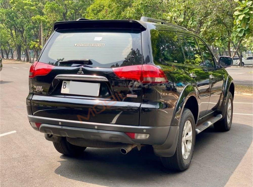 Mobil Mitsubishi Pajero Sport 2013