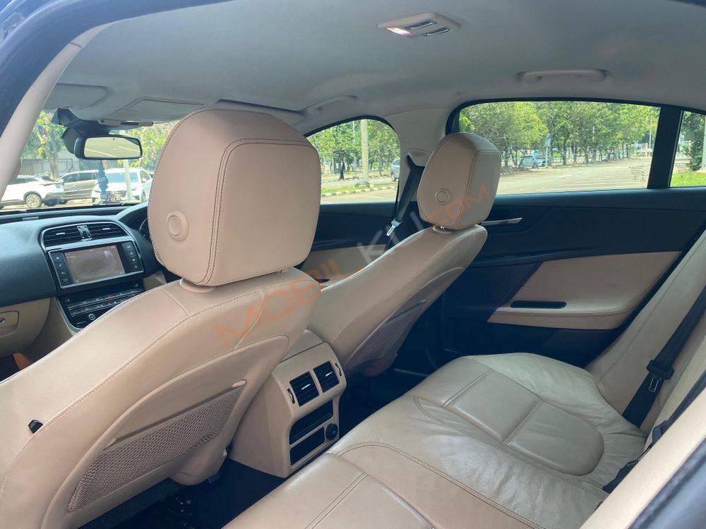 Mobil Jaguar XE 2016