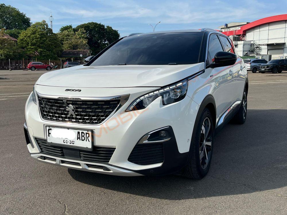 Mobil Peugeot 5008 2019