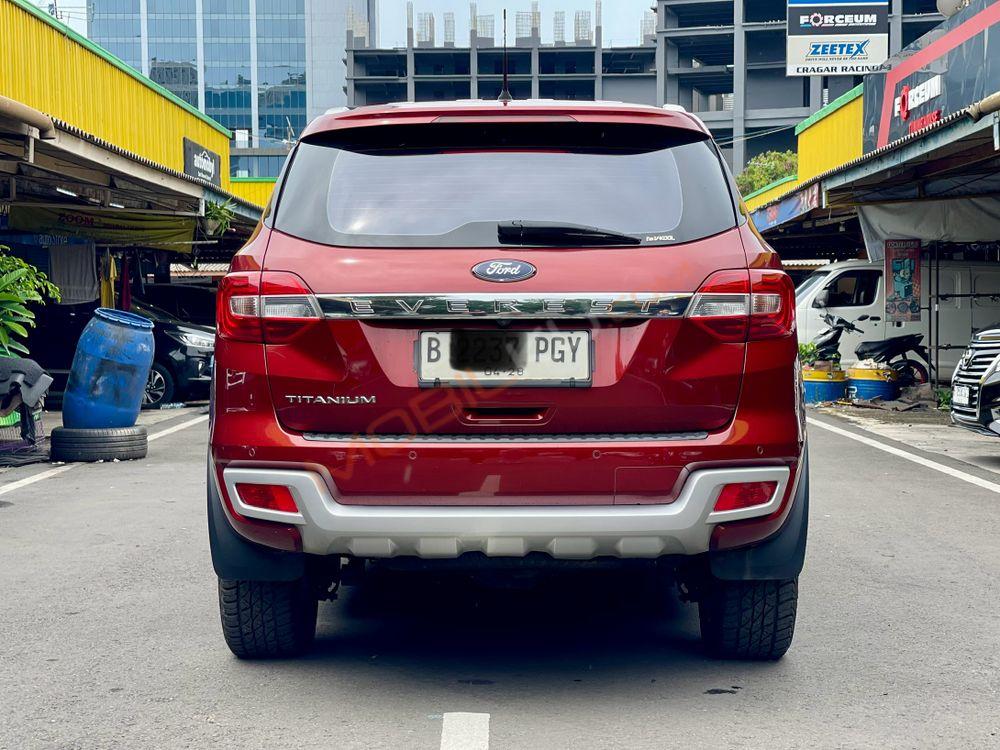 Mobil Ford Everest 2016