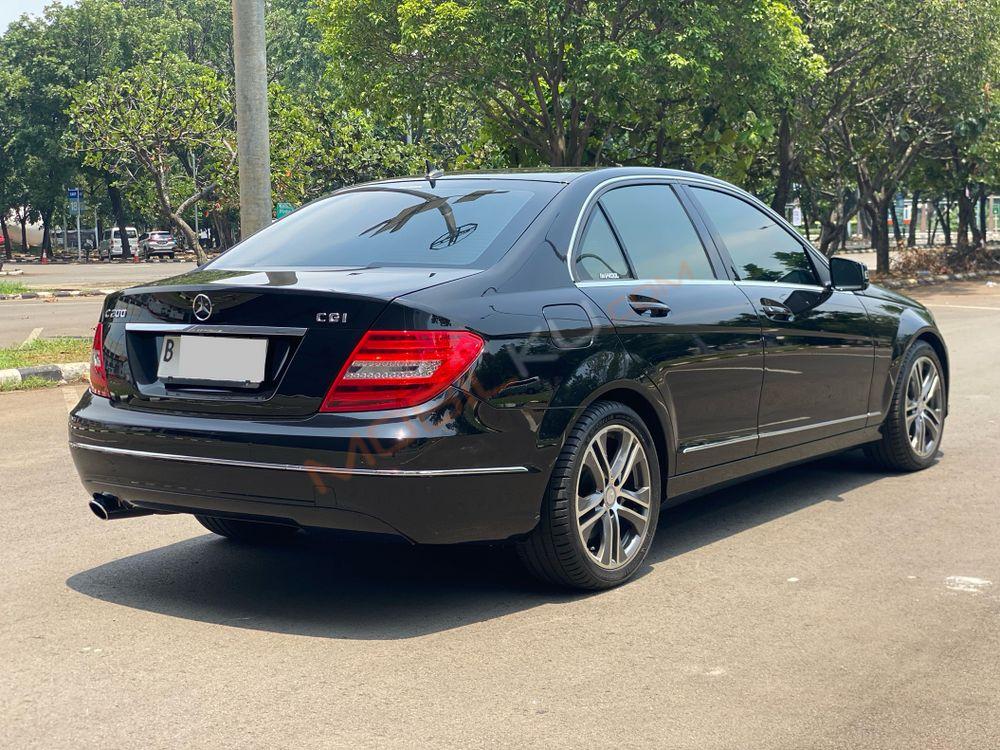 Mobil Mercedes-Benz C-Class 2013